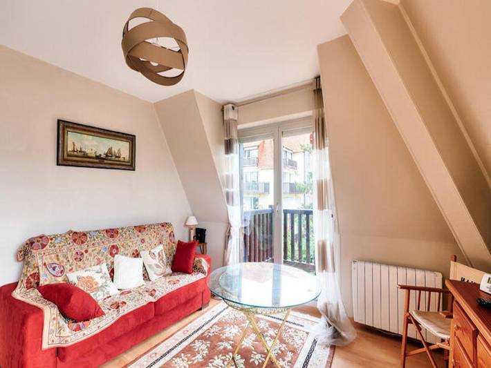 Gîte pour 4 personnes, avec balcon dans Plage De Tourgeville - 4