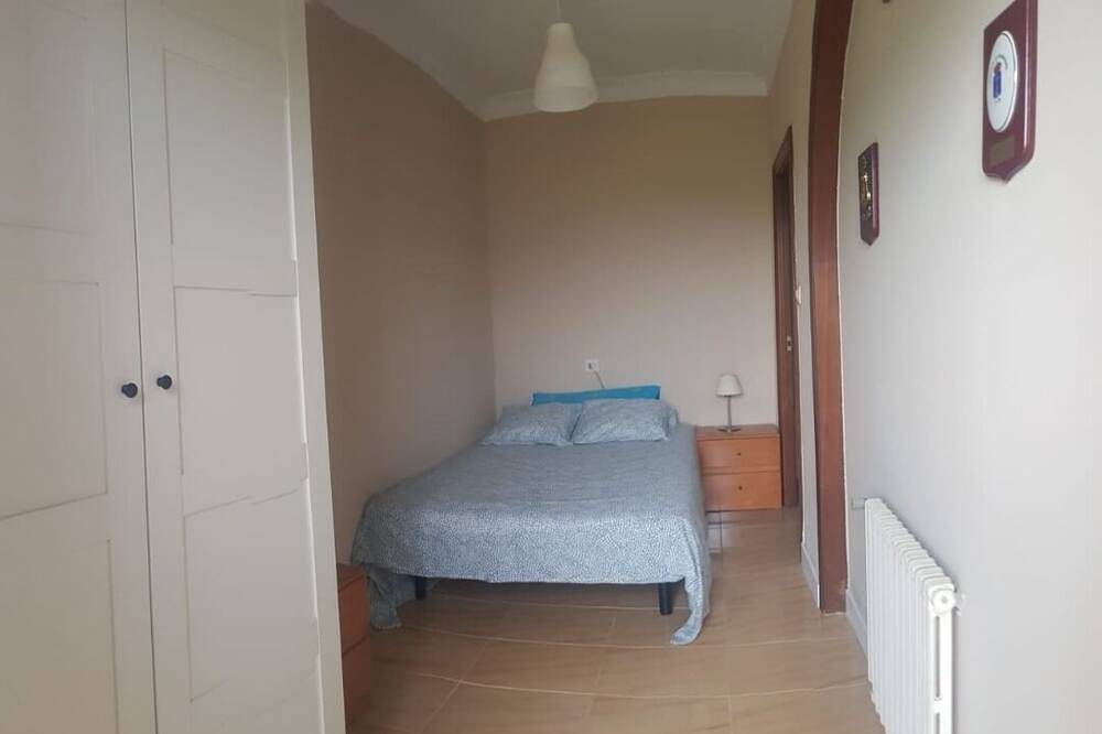 Detached villa with views to Ferrol's estuary in Ferrol, Costa de Galicia