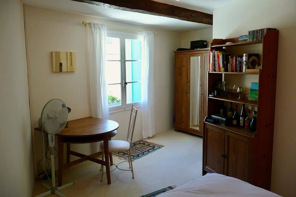 Charmante maison spacieuse avec terrasse privée in Mailhac, Côte méditerranéenne (France)