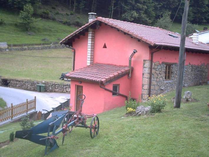 Casa rural para 8 personas, con jardín y vistas, Se admiten mascotas en Montaña Central - 2
