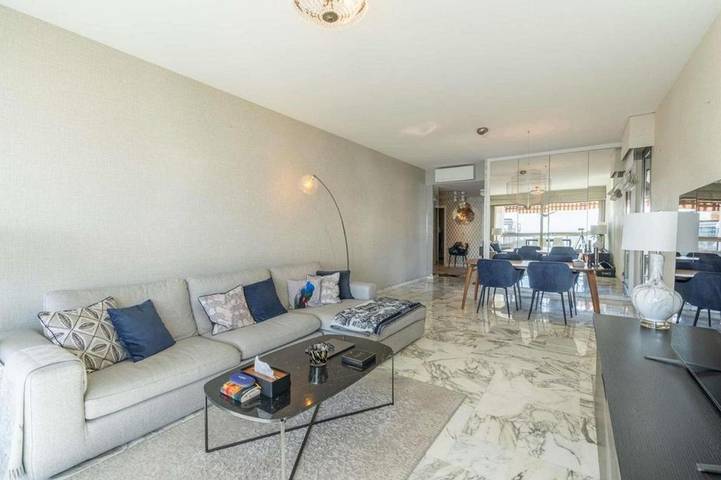 Gîte pour 6 personnes, avec vue ainsi que terrasse et piscine, animaux acceptés à Monaco - 2