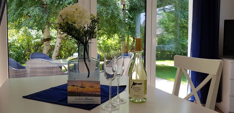 Ferienhaus für 6 Personen, mit Terrasse und Garten in Wustrow - 4