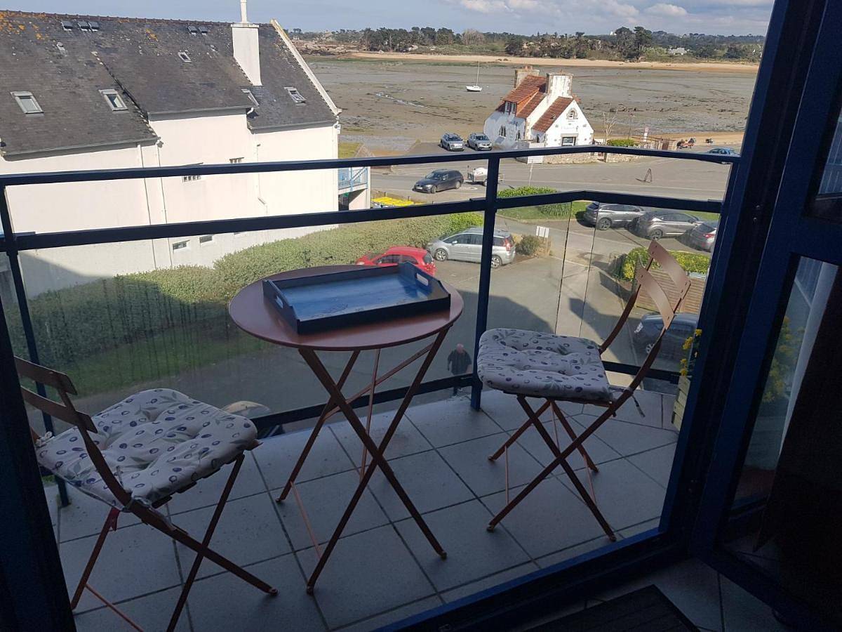 Appartement entier, One-Bedroom Apartment in Trégastel, Côte de Granit Rose