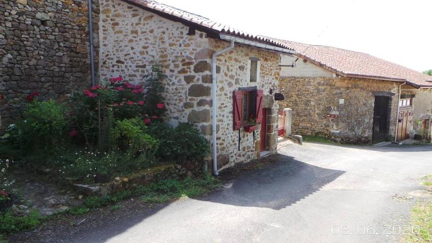 Location de vacances pour 2 personnes, avec jardin à Écuras - 3