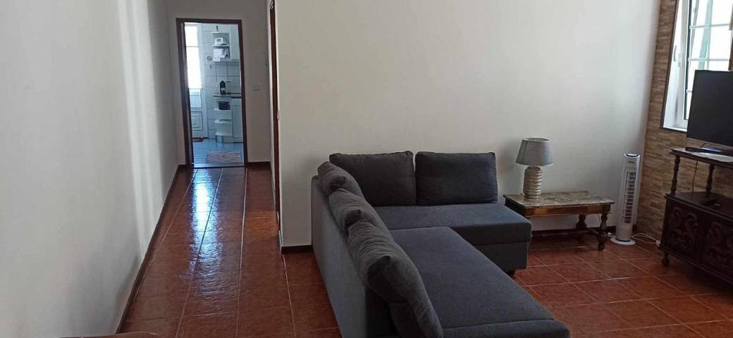 Gîte pour 4 personnes, avec balcon à Horta - 3