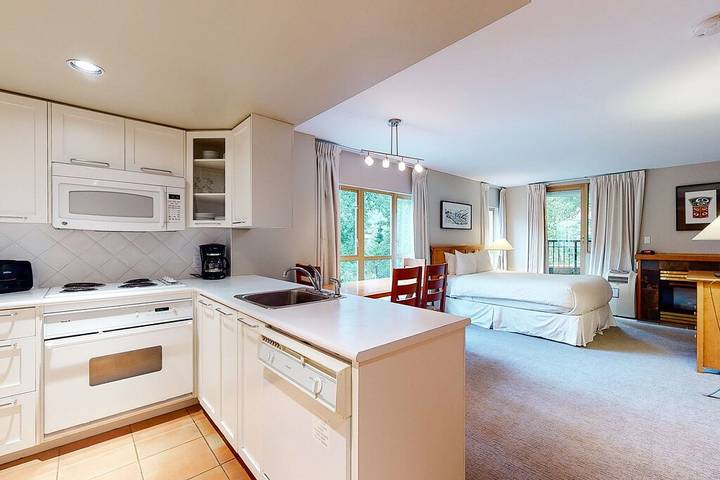 Glamping for 4 people in Whistler