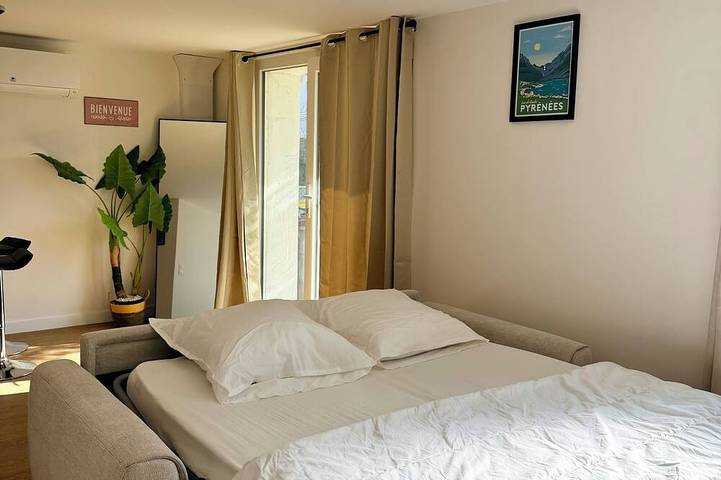 Ganze Wohnung, Fully equipped studio with garden - Quiet & Cosy in Tarbes, Hautes-Pyrénées