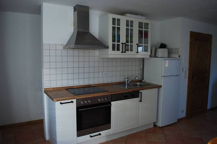 Ferienwohnung für 4 Personen, mit Terrasse und Pool