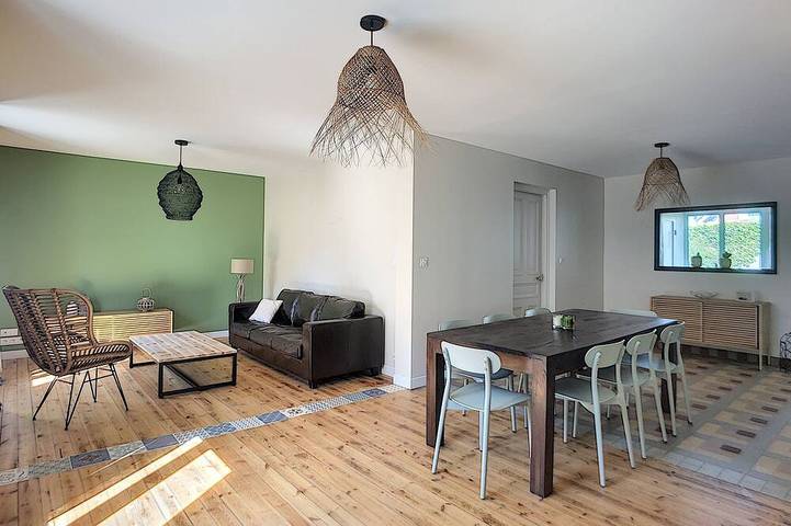 Location de vacances pour 8 personnes, avec terrasse et jardin, animaux acceptés à Porspoder