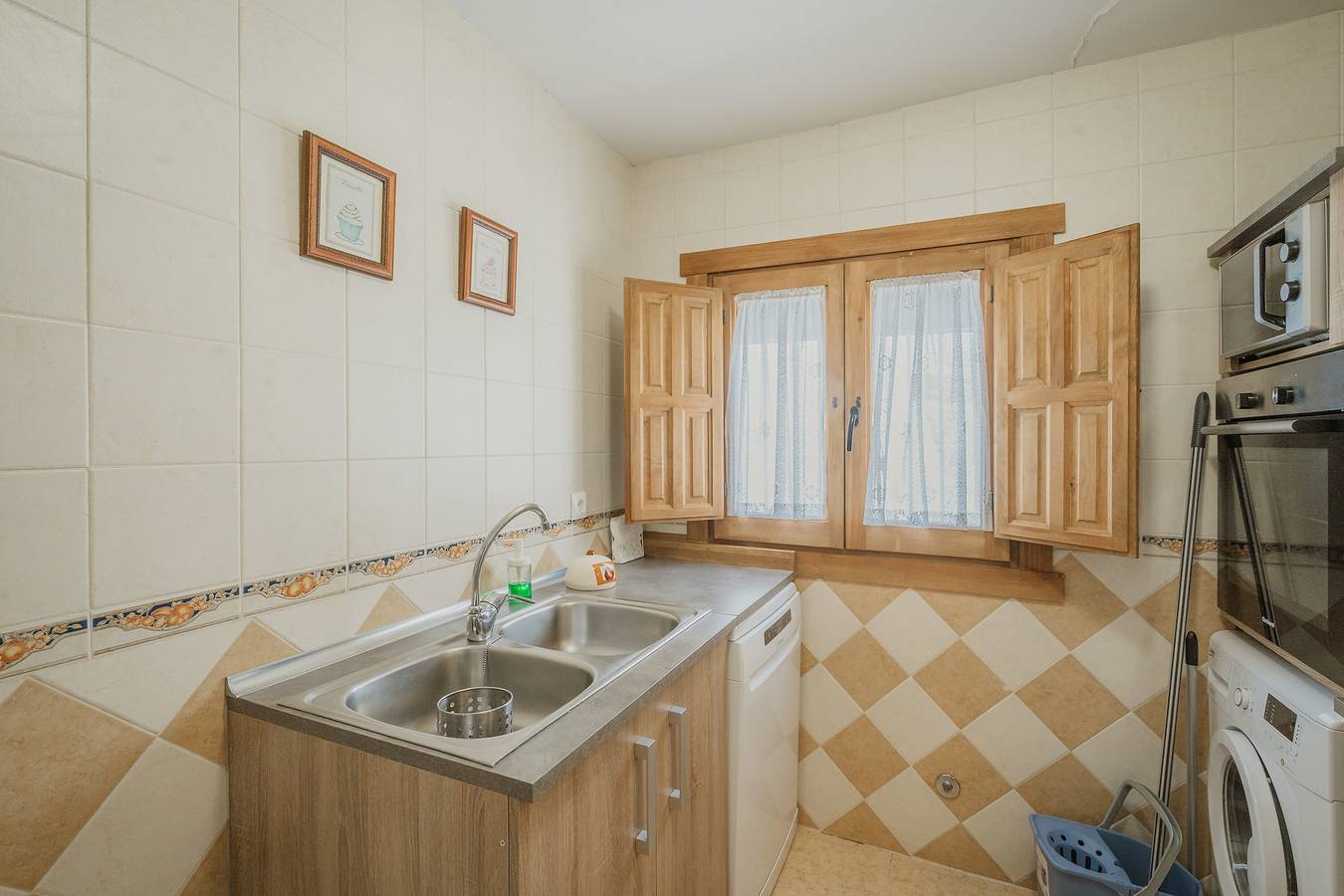 Maison de vacances 'La Casa De La Golondrina' avec balcon et climatisation in Pedro Bernardo, Valle del Tiétar