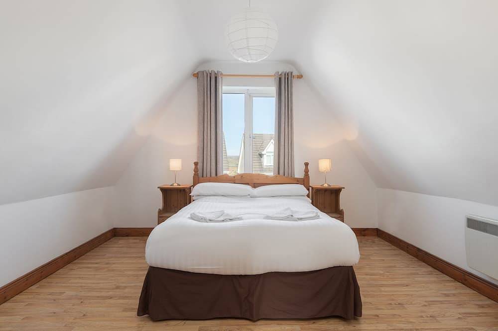 The Links 18, Amazing Location- Food, Drinks, Surf, & Golf! - 18 in Lahinch, County Clare