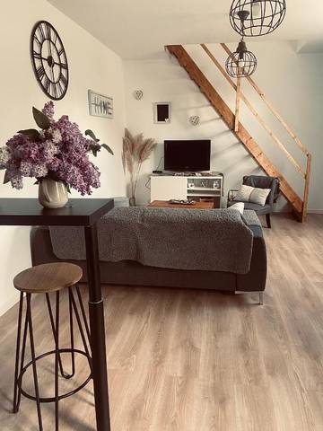 Gîte pour 4 personnes, avec jardin à Soindres
