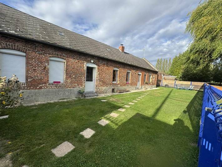 Location de vacances pour 5 personnes, avec Terrasse ainsi que Jardin et Vue dans Thun-Saint-Martin