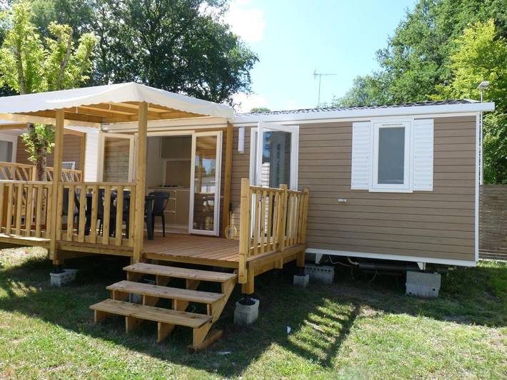 Location de vacances pour 4 personnes, avec piscine ainsi que terrasse et bassin pour enfant à Médis - 2