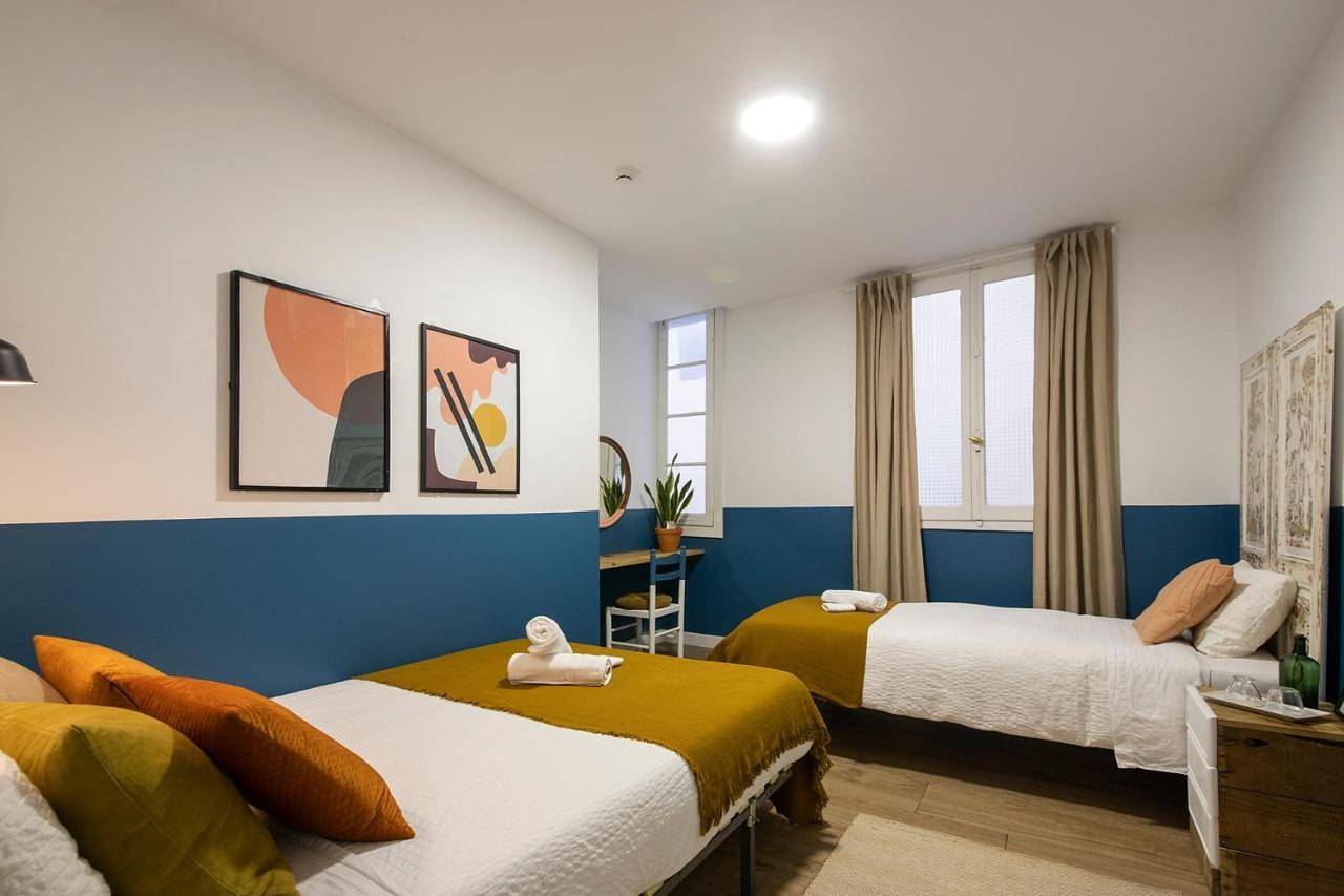 Off Beat Guesthouse - Self-check-in in Playa de la Concha, San Sebastián