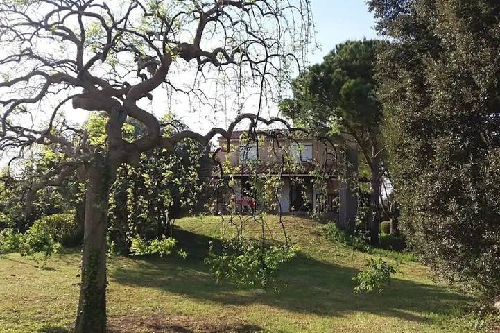 Location de vacances pour 12 personnes, avec jardin et terrasse, animaux acceptés à Usclas-d'Hérault
