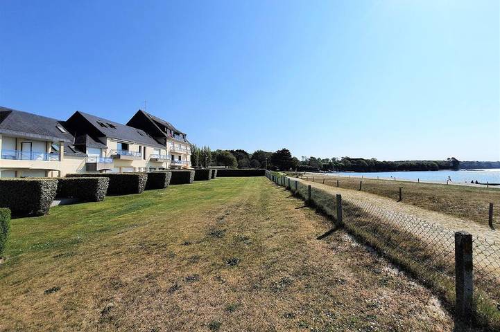 Gîte pour 4 personnes, avec terrasse et jardin dans Plage Kerleven - 4