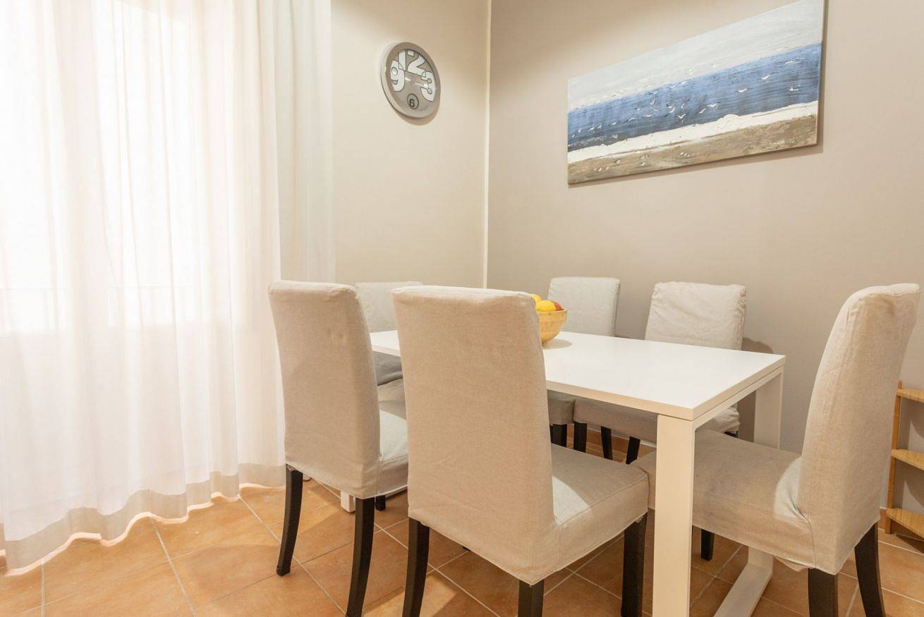 Apartamento entero, Guesthost - Trapani Roomy Apartment Near The Historic Center in Trapani, Provincia de Trapani