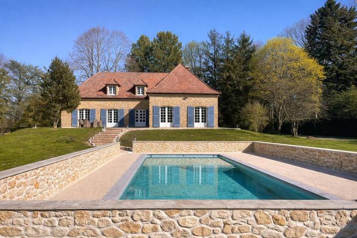 Location de vacances pour 10 personnes, avec Balcon et Terrasse ainsi que Jardin et Piscine à Marsalès