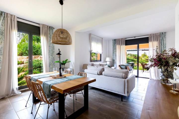 Location de vacances pour 4 personnes, avec piscine et jardin dans Bonmont Terres Noves - 4