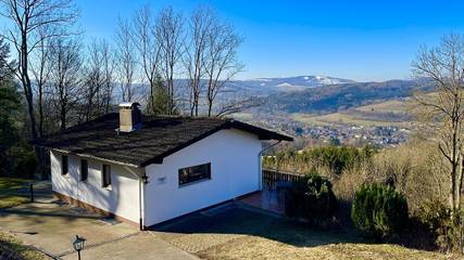 Ferienhaus für 4 Personen, mit Garten und Balkon, kinderfreundlich in Rhön-Hessen