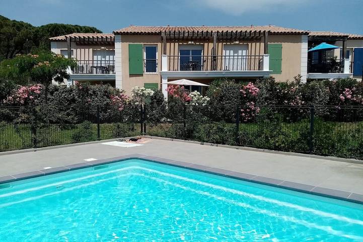 Appartement de vacances pour 4 personnes, avec jardin et terrasse
