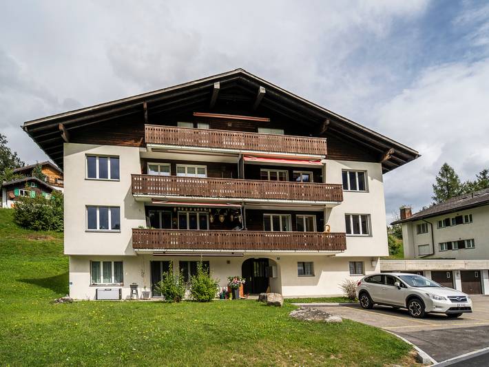 Ferienwohnung für 6 Personen, mit Balkon und Sauna in Mundaun