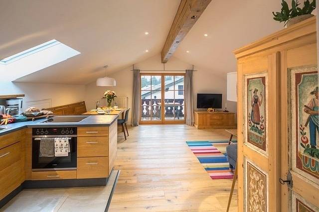 Ferienwohnung für 4 Personen, mit Balkon und Ausblick in Krün