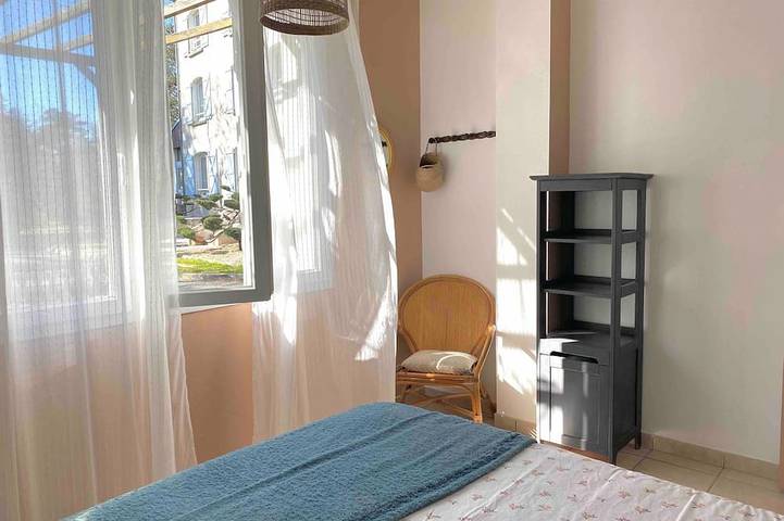 Location de vacances pour 4 personnes, avec piscine ainsi que terrasse et jardin à Saint-Georges-sur-Cher - 3