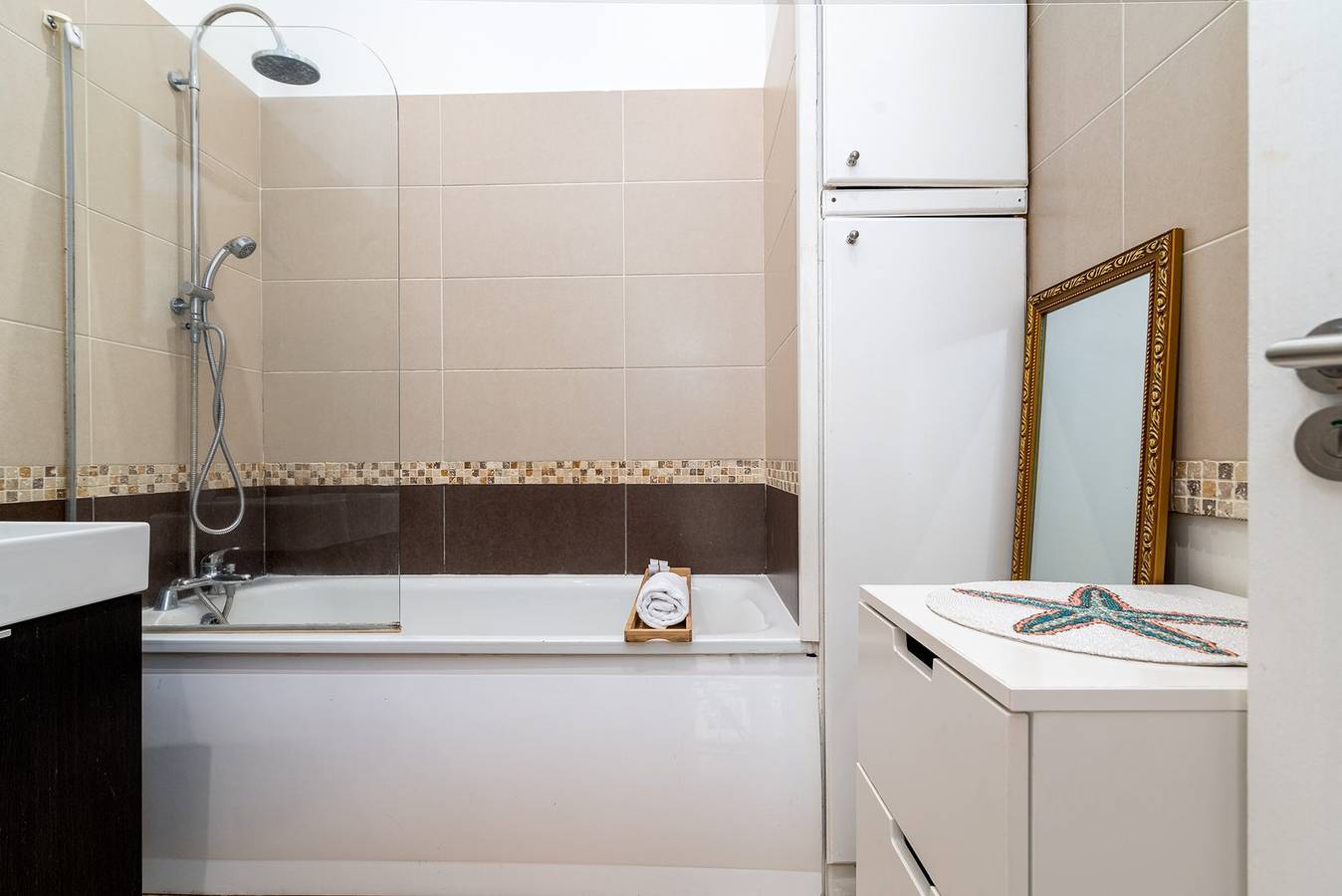 Appartement entier, Guestready - Charming retreat in West Green in Borough londonien de Haringey, Londres