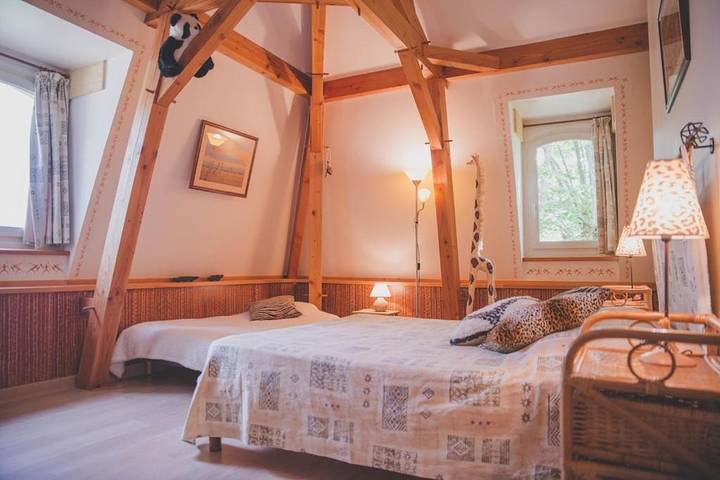 Location de vacances pour 7 personnes, avec piscine ainsi que jardin et jacuzzi à Couze-et-Saint-Front - 3