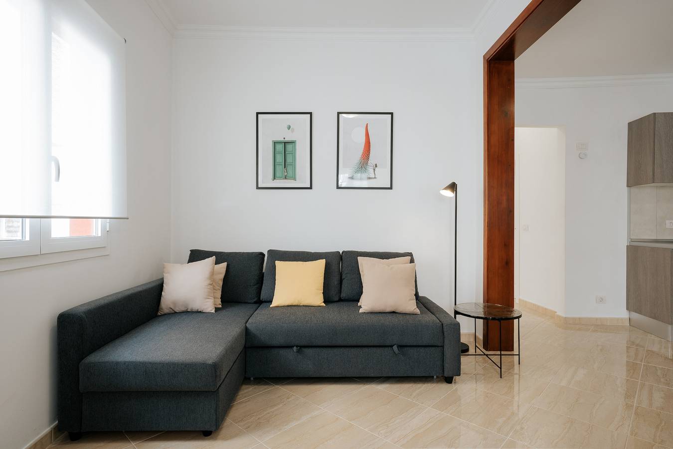 Entire apartment, Vacation Apartment '4 Esquinas Adeje Home 1' with Private Terrace, Balcony and Wi-Fi in La Postura, Adeje