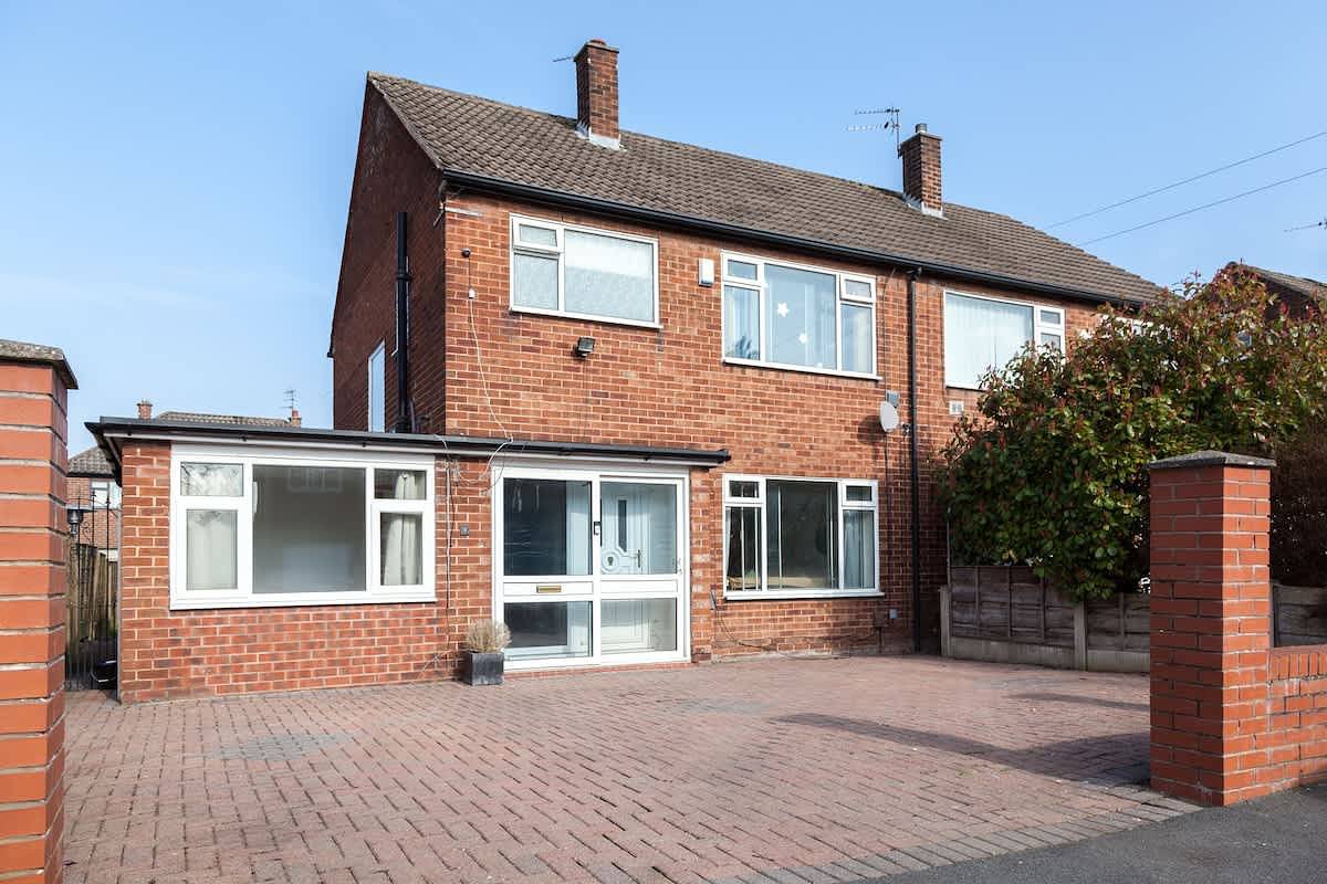 Perfect Booking | 4 Bed Home – Near City & Airport in Stockport, Gran Mánchester