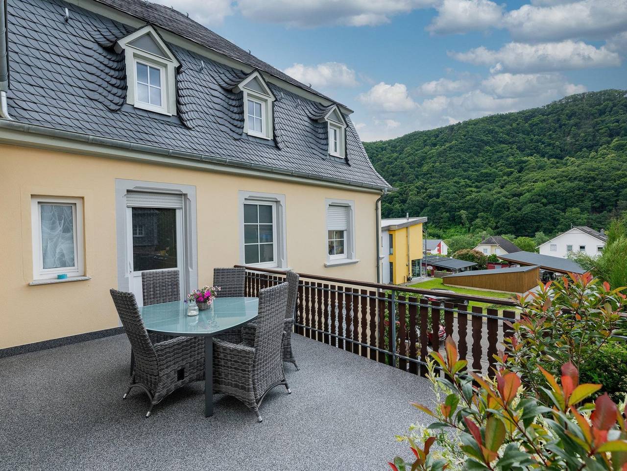 Ganze Ferienwohnung, Ferienwohnung Weingut Thielen-Nilles - Ferienwohnung Altärchen in Minheim, Bernkastel-Kues & Umgebung