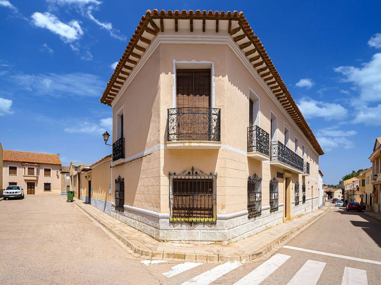 Inviting Mansion in Pozo-Lorente with Public Swimming Pool in Pozo-Lorente, La Manchuela