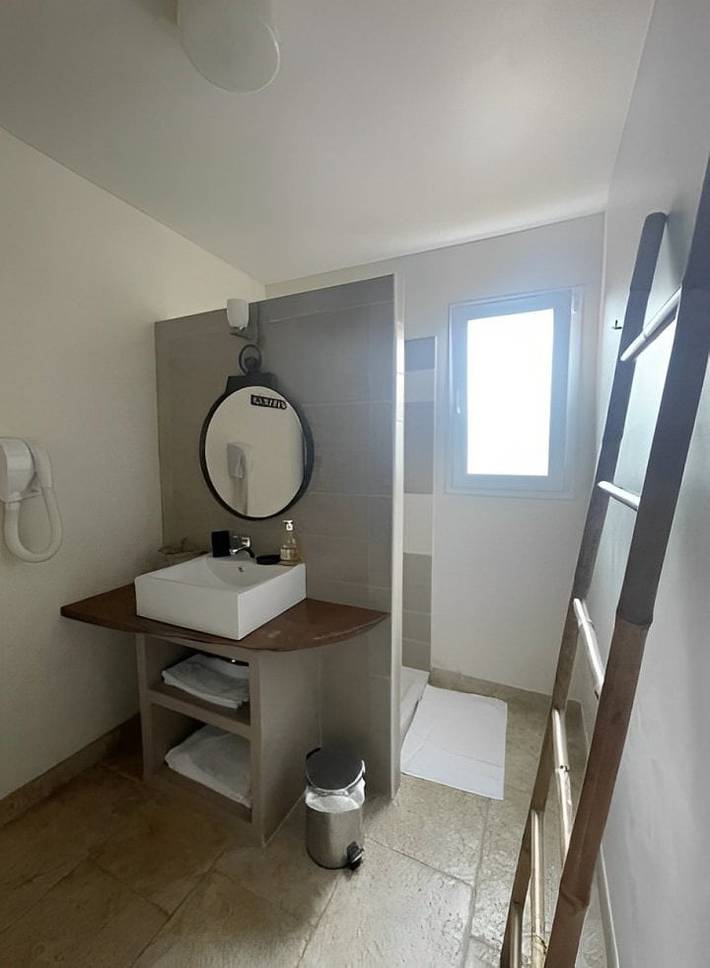 Chambre d’hôte pour 4 personnes, avec piscine et jardin en Corse - 4