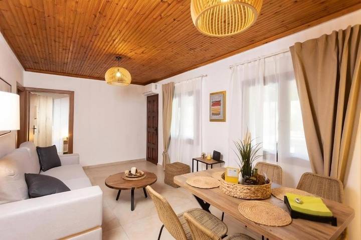 Location de vacances pour 6 personnes, avec jardin dans Ormos Panagias - 3