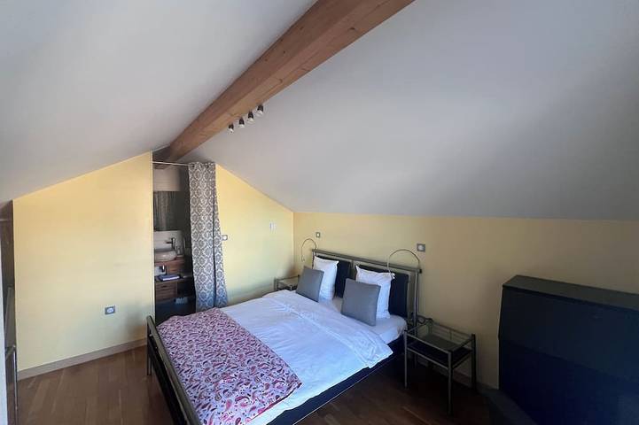 Location de vacances pour 4 personnes, avec piscine et jardin ainsi que jacuzzi et sauna, animaux acceptés à Montmarault - 2