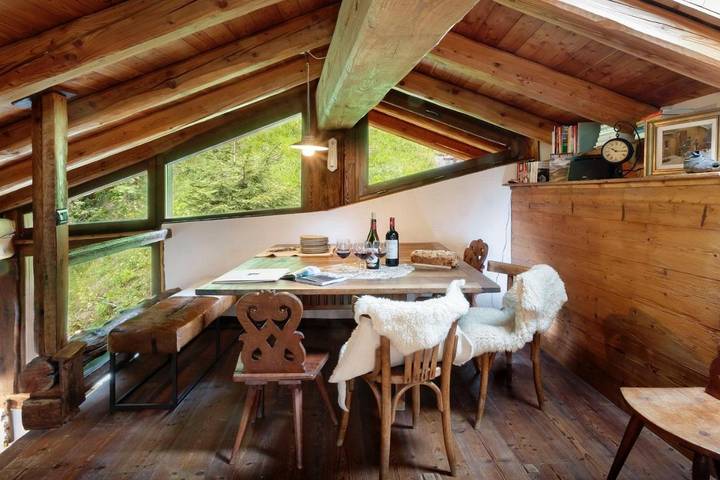 Baita per 9 persone, con Balcone e Terrazza nonché Giardino e Panorama in Valtournenche