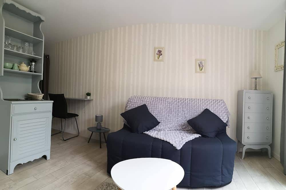 Maya, studio d'hôtes indépendant avec kitchenette in Saint-Sylvestre-de-Cormeilles, Région de Bernay