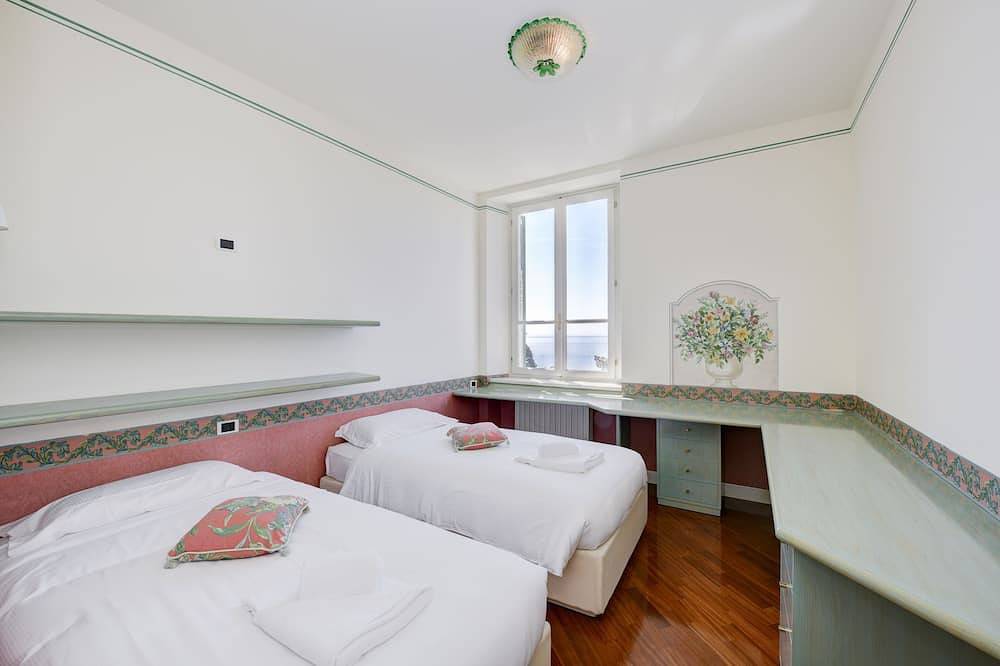 La Romantica: Luxuriöse Ferienwohnung mit Seeblick in Gardone Riviera, Gardasee-Berge