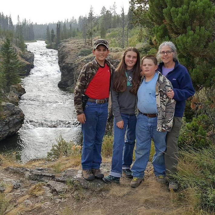 Blockhütte für 4 Personen, mit Balkon und Garten in Montana