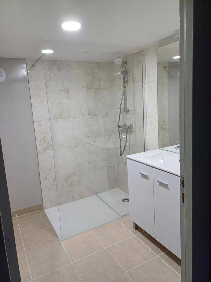 Location de vacances pour 6 personnes, avec terrasse à Bignan - 3