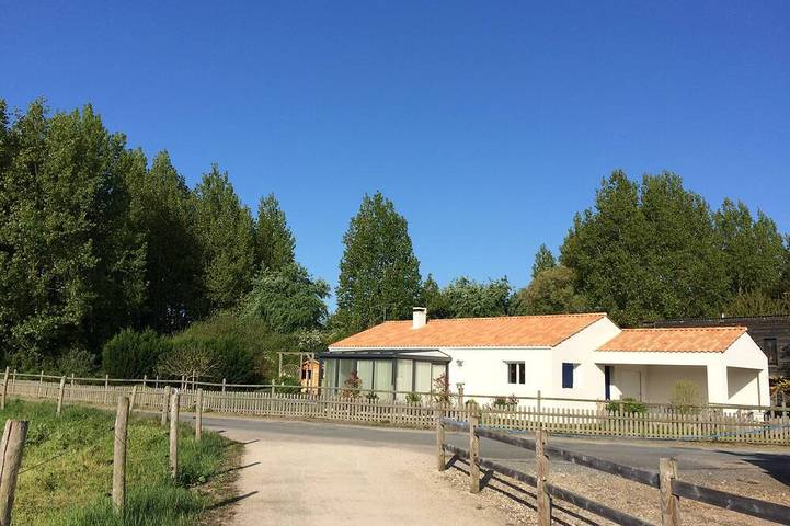 Location de vacances pour 5 personnes, avec jardin dans Plage naturiste (Olonne-sur-Mer)