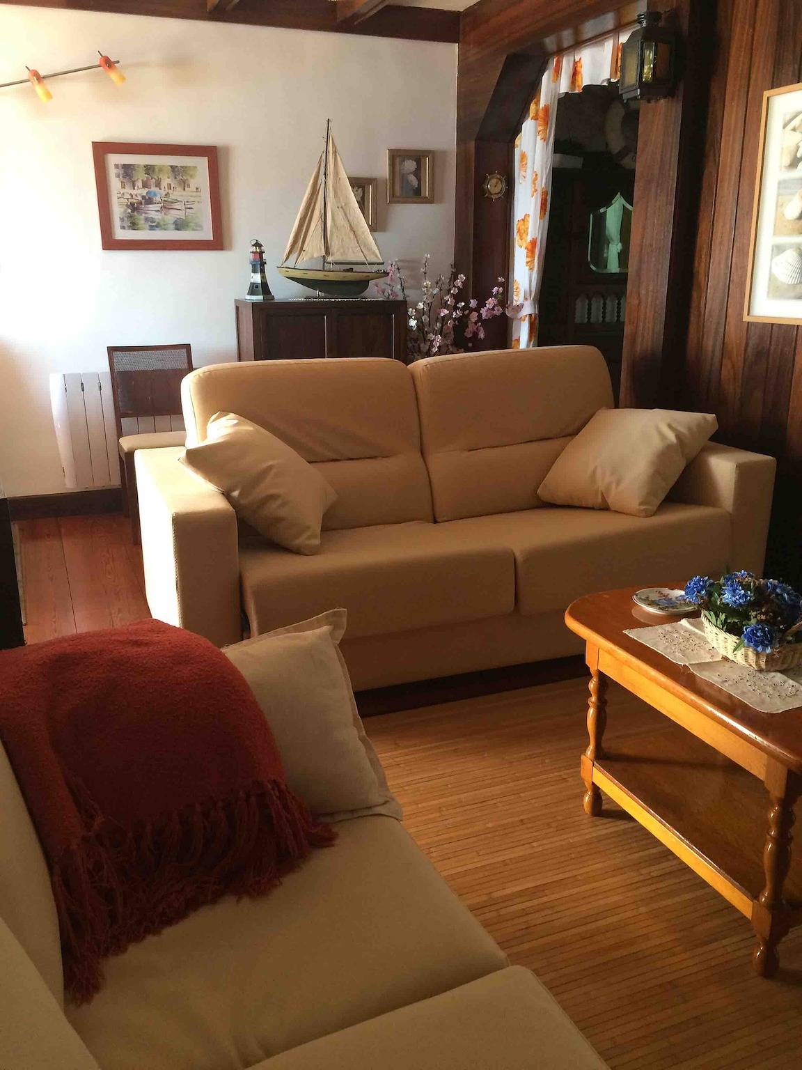 Studio La Barquera face au port et à la baie de San Vicente in San Vicente de la Barquera, Côte Cantabrienne