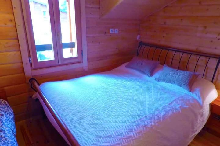 Chalet \"BeauBois\" dans la belle ville historique de Formiguères - Hiver & Eté - (6 personnes) in Formiguères, Parc naturel régional des Pyrénées catalanes