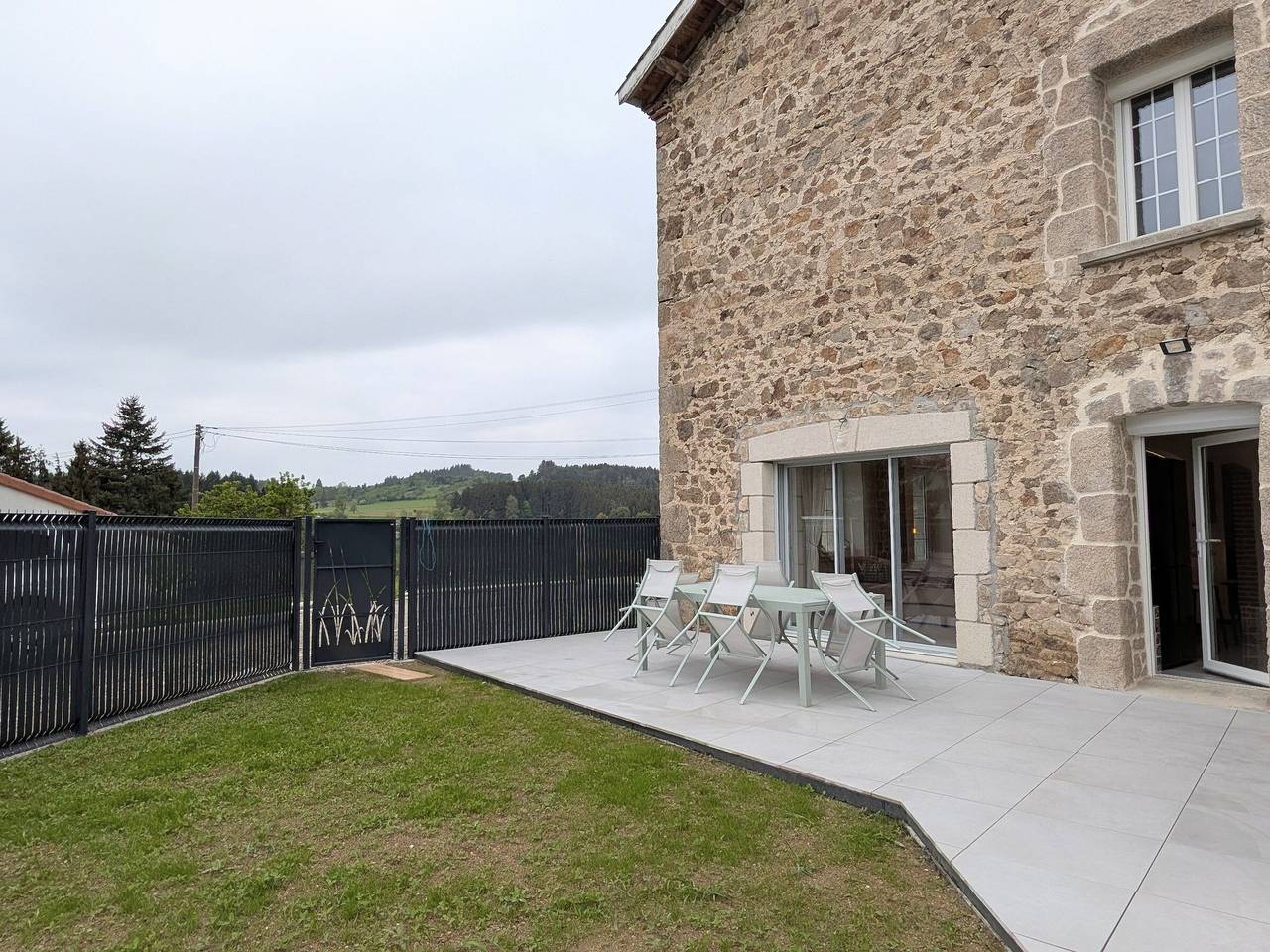 Haus mit Pool, Haustiere erlaubt - 6 Pers. in Saint-Victor-Malescours, Haute-Loire