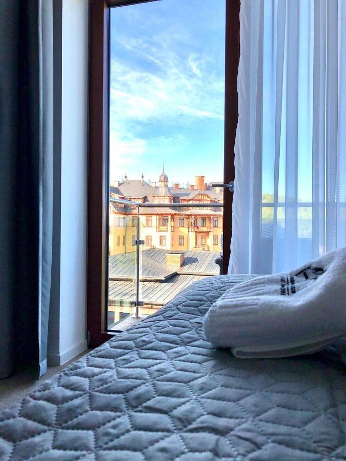 Apartament wakacyjny dla 2 osób, z ogród i sauna oraz widok i basen w Stary Smokowiec