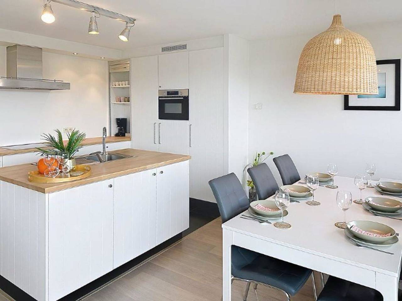 Apartamento entero, Albatros with parking in Bredene, Costa de Bélgica