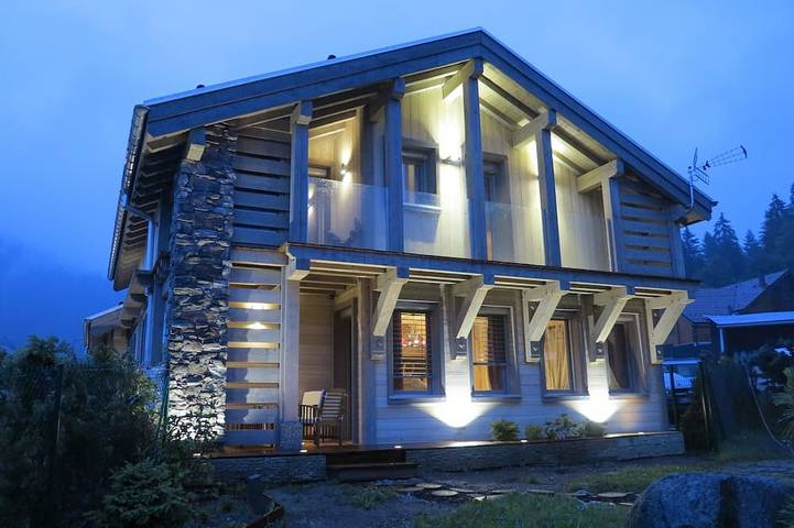Chalet pour 11 personnes, avec jardin ainsi que jacuzzi et sauna, animaux acceptés à Gérardmer